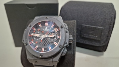 HUBLOT BIG BANG KING POWER FOUDROYANTE BLACK MAGIC LIMITED EDITION CHRONOGRAPH WATCH. NUMBERED 258 OF A LIMITED PRODUCTION RUN OF 500, THE WATCH IS PRESENTED IN A SERVICE CASE WITH A LETTER OF CONFIRMATION FROM HUBLOT CONFIRMING ITS AUTHENTICITY. HUBLOT M