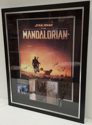 1 X STAR WARS THE MANDALORIAN FRAMED PRINT FEATURING AN IB-94 BLASTER - SIGNED BY PEDRO PASCAL - ONE-OFF BESPOKE ORIGINAL FRAME SIZE HEIGHT 112 CM HEIGHT X 91.5 CM WIDTH (PLEASE NOTE THE FRAME HAS SLIGHT CHIP ON TOP RIGHT - SEE IMAGE)