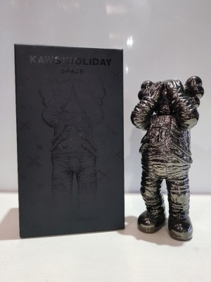 1 X KAWS HOLIDAY SPACE EDITION - BLACK - 11.5 INCH HEIGHT - IN ORIGINAL BOX - COLLECTABLE ART FIGURES