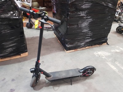 1 X AOVO ELECTRIC SCOOTER WITH NO CHARGER