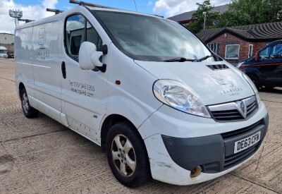 WHITE VAUXHALL VIVARO 2900 SPORTIVE CDTI 6 SPEED MANUAL DIESEL PANEL VAN ENGINE SIZE1995CC FIRST REGISTERED 3/10/2013 REGISTRATION: DE63 CFN VIN NUMBER: WOLF7B1B1EV601525 1 KEY NO V5 MOT UNTIL 8/5/2024 MILEAGE: 179,041 HAS AIR CON FITTED WITH ROOF RACK TO