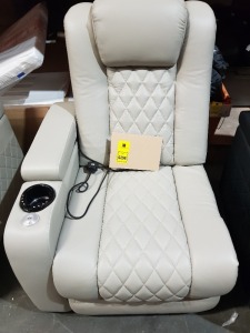 1 X BRAND NEW SINGLE SEATER VALENCIA TUSCANY CINEMA SOFA - INCLUDES LED AMBIENT BASE LIGHTING / POWER HEADRESTS / ARMREST STORAGE / TRAY TABLE / DRINKS COOLER / FULLY RECLINING WALL HUGGING DESIGN / BACK AND LEG MASSAGE / USB CHARGING PORTS / - MADE