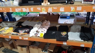 20 PIECE MIXED CLOTHING LOT CONTAINING LEE COOPER SHOES, VARIOUS ED HARDY T-SHIRTS AND JOGGERS, ETC