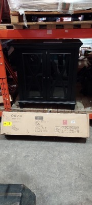 2 PIECE BRAND NEW FURNITURE LOT CONTAINING 1 X ELLINGTON STORAGE BLACK CABINET 2 DOOR CUPBOARD ( 80 CM WIDTH X 38 CM DEPTH X 86.3 CM HEIGHT ) AND 1 X BOXED SINGLE BED FRAME METAL GOLD COLOURED FRAME