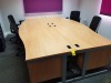 1 X POD OF DESKS (4 DESKS) WITH 4X BUILT IN LOCKABLE CABINETS - SIZE L 321CM - W 201CM - WITH 4X OFFICE CHAIRS