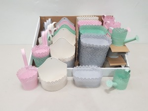 105 X BRAND NEW METAL FLOWER POTS, WATERING CANS & BUCKETS IN ASSORTED COLOURS (LOAD 7 PALLET 13)