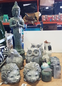 20 X BRAND NEW MIXED PREMIER LOT CONTAINING 2X HEDGEHOG ORNAMENTS - 2X OWL ORNAMENTS - 1X BIRD ORNAMENT - 1X LARGE MEDITATION BUDDHA - VARIOUS LED LIGHTS ETC (LOAD7 - PALLET25)