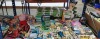 100+ PIECE MIXED LOT CONTAINING BOXING GLOVES - VARIOUS KIDS GAMES - GARDEN KNEELING PADS - SPUD PEELER - LEMON SQUEEZER - PUZZLE BOOKS - ROUND PAINT BRUSH SETS - PEPPA PIG PLUSH TEDDY ETC