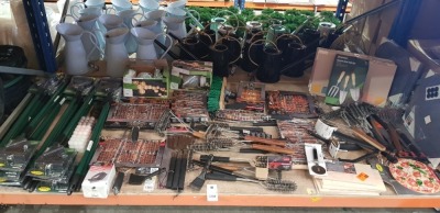 60+ PIECE MIXED LOT CONTAINING WEED BRUSH SETS - LIVARNO LED STRING LIGHT - CHOPPING BOARDS - GARDEN HAND TOOL SETS - PIZZA PADDLE - VARIOUS MAGNETIC CANVASES- ETC ON A FULL BAY