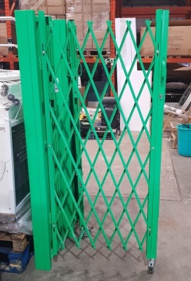 1 X METAL FOLDABLE SECURITY GATES LEFT AND RIGHT SIDES - 1.8M HEIGHT 1M LENGTH NO KEYS