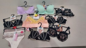 50 X BRAND NEW M & S BRAS & KNICKERS STYLES INCLUDE - PINK AND ORANGE FLORAL, WHITE WITH FLORAL , PINK WITH ROSES ETC - VARIOUS SIZES