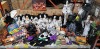 80 X BRAND NEW MIXED HALLOWEEN LOT CONTAINING VARIOUS HALLOWEEN THEMED ITEMS INCLUDING SPOOKY HANGING DOLLS WITH KNIFE'S , SPOOKY WIND-UP CENTIPEDES VARIOUS COLOURS , SPIDER WORLD SUPER SQUISHY SPIDERS, WITCHES HATS , TRICK OR TREAT SKULL HAND WITH BAG ET