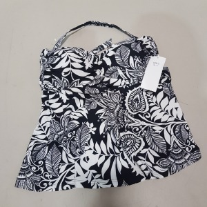 22 X BRAND NEW SWIMMING LINGERIE TOPS IN BLACK AND WHITE SIZE 10 RRP £14.00