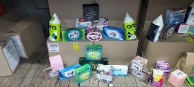 APPROX 200 X FACTORY SEALED TISSUE BOXES / TISSUE MULTIPLE PACKS IN VARIOUS SIZES & DESIGNS - MAINLY SUPERMARKET, CASH & CARRY & PHARMACY BRANDED (NOTE: THESE ARE FACTORY APPROVAL SAMPLES- BATCH NUMBER & DATE MARKED BUT IDEAL FOR END USER)