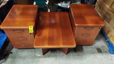 3 X PIECE MIXED LOT CONTAINING 1X REAL WOOD COFFEE TABLE - 2X REAL WOOD PEDASTALS