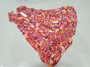 17 X BRAND NEW PISTACHIO SUMMER DRESSES IN RED FLORAL PRINT - IN MIXED SIZES SMALL = 11 MEDIUM = 6 - IN 2 BAGS