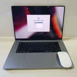 1 X APPLE MACBOOK PRO ( MODEL : A2485 ) / 16 INCH SCREEN / APPLE M1 PRO CHIP / 512 GB SSD / BACKLIT MAGIC KEYBOARD AND TOUCH ID - ALSO TO INCLUDE APPLE MOUSE WITH NO BOX ( DATA WIPED - O/S INCTACT ) NO BOX AND NO CHARGER