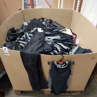 FULL PALLET 500+ PIECE MIXED CLOTHING CONTAINING WOMENS BODYSUITS, VARIOUS BIKINI BOTTOM, DOROTHY PERKINS BELTED COATS, TOPSHOP HANDBAGS, PEPE DENIM JEANS, ETC IN VARIOUS COLOURS AND SIZES