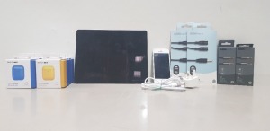 14 PIECE MIXED LOT CONTAINING 1 X APPLE IPAD 4TH GEN 32GB STORAGE, 2X STEREO SPLITTER, 2X 3.5MM JACK CABLE, 8X BRAND NEW APPLE AIRPOD CASES