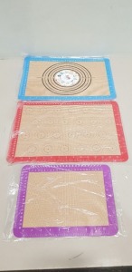 500 X PACKS OF 3 SILICONE BAKING MAT / SHEET - NON STICK - MACARONS / PIZZA - IN PURPLE / RED / BLUE