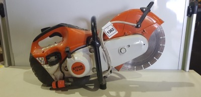 1 X STIHL SAW TS 410 - 12 INCH CUT-OFF SAW DISC CUTTER - WITH WATER FEED ) ( FULLY WORKING CONDITION )