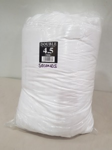 46 X BRAND NEW VARIOUS SLIGHT SECONDS - 4.5 TOG MICROFIBRE DUVETS TO INCLUDE KING SIZE / DOUBLE / SINGLE / SUPER KING SIZE - IN 6 BAGS
