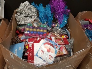 250+ PIECE MIXED CHRISTMAS MEDIUM PALLET LOT CONTAINING LARGE SNOW WREATH , LED CROWNS , DECORATIVE COLOURED BRANCHES , SANTALETTER PACKS , CHRISTMAS BAUBLES, ETC ON A FULL PALLET