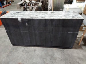 1 X GRANITE TOP 3 DOOR SIDEBOARD IN GLOSS DARK GREY WOOD EFFECT FINISH 160 X 46 X 84CM (PLEASE NOTE CUSTOMER RETURNS - TAPE MARK ON FRONT - BROKEN HINGE ON 1 DOOR)