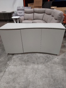 1 X LAZZARO 3 DOOR LED SIDEBOARD IN LIGHT GREY 156 X 560 X 860CM (PLEASE NOTE CUSTOMER RETURNS - DAMAGE ON THE BACK)