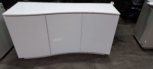 1 X LAZZARO 3 DOOR LED SIDEBOARD IN WHITE 156 X 560 X 860CM (PLEASE NOTE CUSTOMER RETURNS)