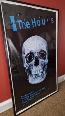 DAMIEN HIRST SIGNED ADVERTISING POSTER FOR A ROCK BAND SIGNATURES BELIEVED TO BE : ANTHONY GLENN THE HOURS MARTIN SLATTERY THE HOURS AND DAMIEN HIRST ENTITLED - THE HOURS (LUMINAIRE) TUESDAY SEPTEMBER 13TH 2005, 311 HIGH ROAD, KILBURN, DOORS 8:15PM BLACK