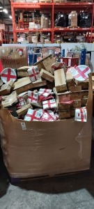 FULL PALLET MIXED ENGLAND CHRISTMAS LOT CONTAINING - ENGLAND CAR FLAGS - LARGE ENGLAND CHRISTMAS FLAGS - ENGLAND CHRISTMAS MUGS - PAPER PLATES - CHRISTMAS HATS - ENGLAND NAPKINS ETC