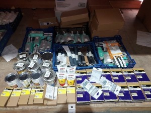 APPROX 100 PIECE MIXED LOT CONTAINING RONSEAL WAX 750ML -- JUTLANDIA TEAK OIL - PANASONIC CARTRIDGE - DIALL SCREWS 2.7.X60MM - HARRIS PAINT BRUSHES - ALLORI 40MM STRIPPING KNIFE - VARIOUS PACKS NUTS BOLT AND WASHERS ETC