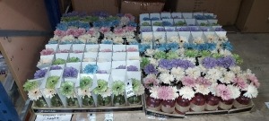 140 PIECE BRAND NEW LOT CONTAINING GLASS VASE WITH FLOWERS IN PINK GREEN PURPLE AND PLANE (LOAD 9 PALLET 2