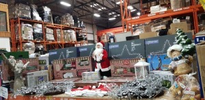 25 PIECE MIXED CHRISTMAS LOT CONTAINING 60CM MICROBRIGHTS STAR 280LEDS , STANDING SANTA DECORATION , PLATFORM 53 CLASSIC TRAIN SETS , CLASSIC THE LOOP THE LOOP TRAIN , DIORAMA MUSICAL WOODLAND SCENE , ETC ON A FULL BAY (NOTE CUSTOMER RETURNS) LOAD 5 PALLE