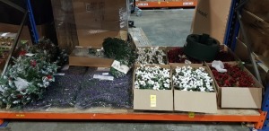 75 + PIECE BRAND NEW MIXED PREMIER DECORATIONS LOT CONTAINING RED BERRY AND PINE TWIG DECORATIONS / WHITE BERRY AND PINE DECORARIONS / ARTIFICIAL LIVING WALL 1 M X 1M / 2.7 M DECORATIVE GARLANDS / ETC - ON A FULL BAY ( LOAD 4 - PLT 7 )