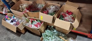 6 BOXES MIXED CHRISTMAS DECORATION LOT CONTAINING GLITTER FLOWER DECORATIONS / RED STAR GLITTER TWIGS / VARIOUS STYLE AND COLOUR BAUBLES / 9.5 CM ROBIN HEART PLATE / VARIOUS STYLE TWIG DECORATIONS ETC